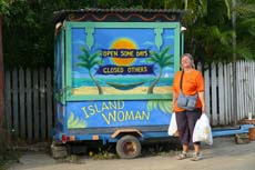 Diese Inselfrau auf Culebra nimmt es mit ihren Öffnungszeiten nicht so genau
